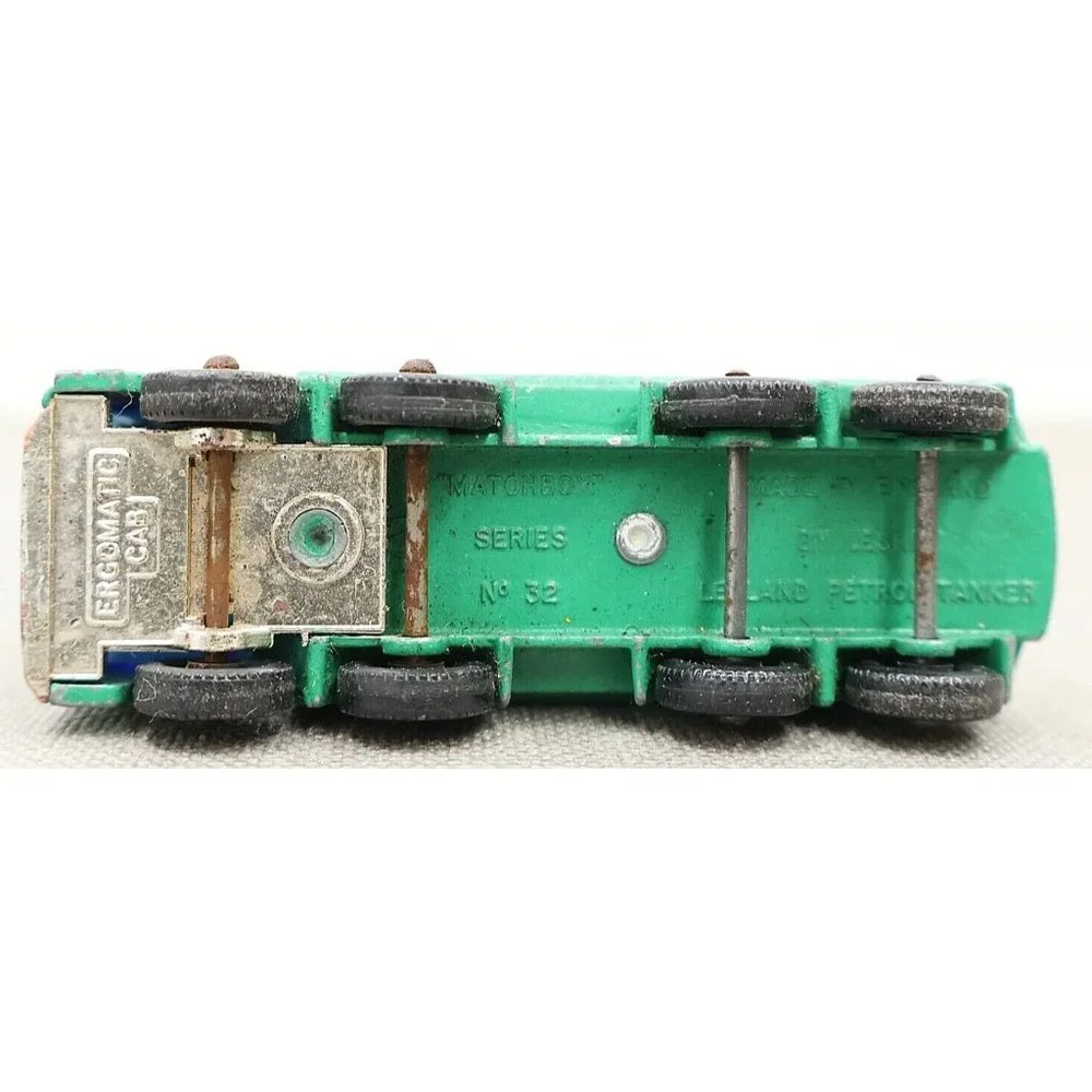 Lesney Matchbox Leyland Petrol Tanker BP No.32 Green Made in United Kingdom BP